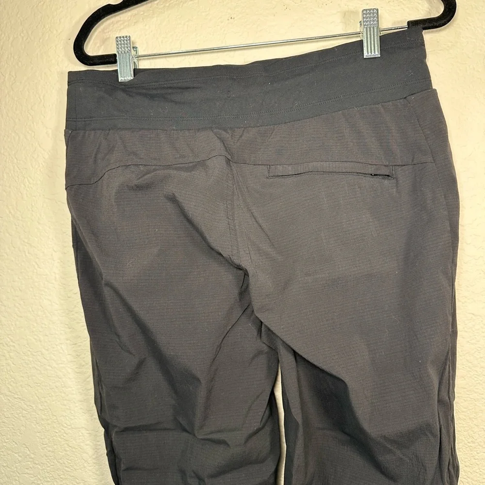 Athleta Trekkie North Jogger Pants Black Hiking Travel Ripstop Size 8 - Picture 7 of 9